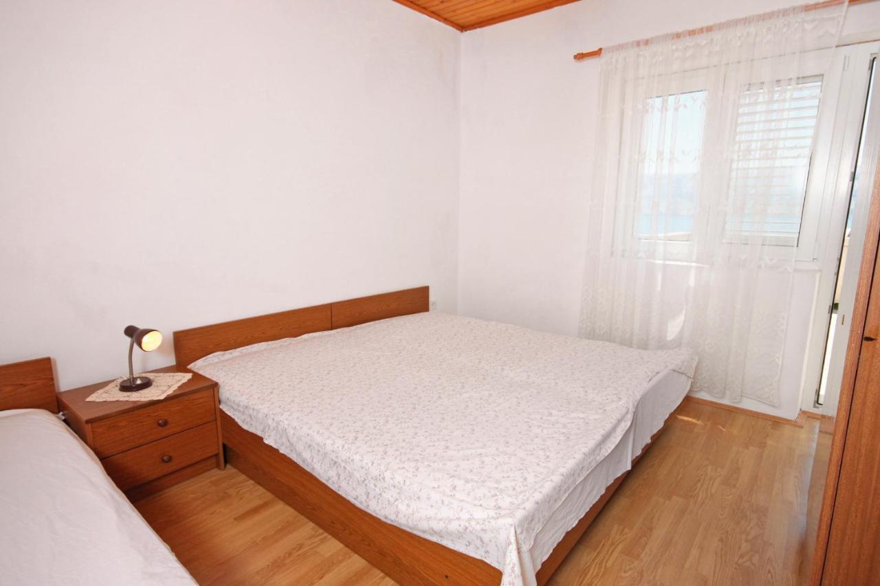 Apartments By The Sea Metajna, Pag - 6351 Экстерьер фото